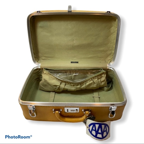 Vintage Ventura Suitcase Soft 